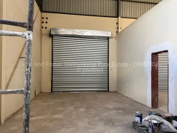 Warehouse/Industrial to Rent in Chitungwiza, Chitungwiza
