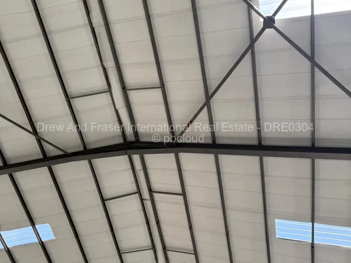 Warehouse/Industrial to Rent in Chitungwiza, Chitungwiza