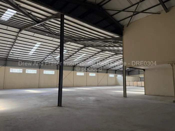 Warehouse/Industrial to Rent in Chitungwiza, Chitungwiza
