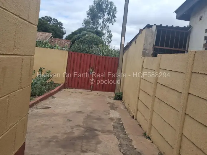 2 Bedroom House for Sale in Mabvuku, Harare
