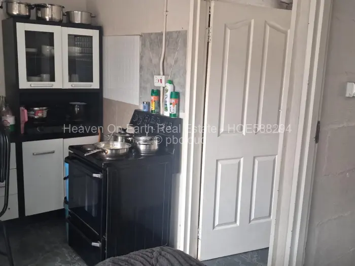 2 Bedroom House for Sale in Mabvuku, Harare