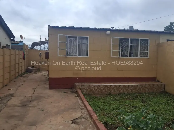 2 Bedroom House for Sale in Mabvuku, Harare