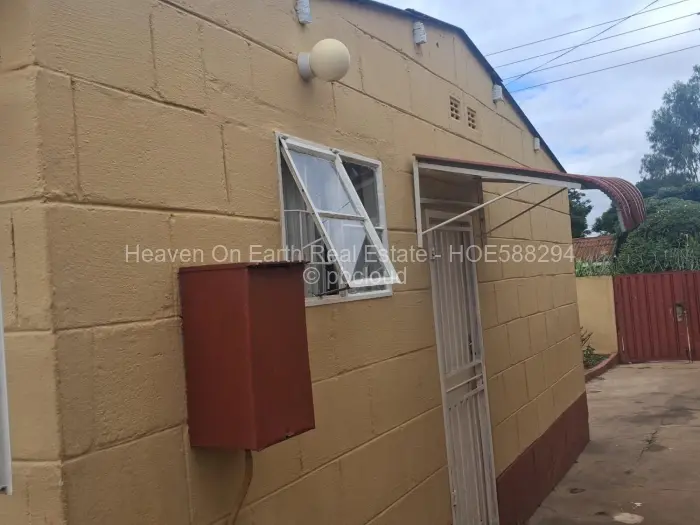 2 Bedroom House for Sale in Mabvuku, Harare