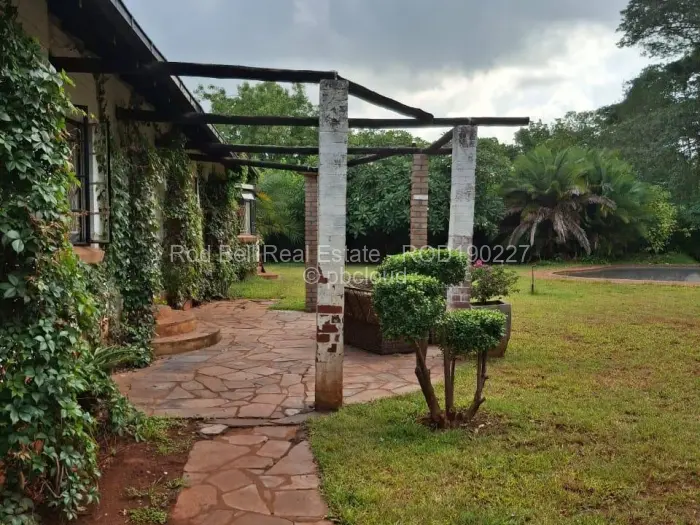 4 Bedroom House to Rent in Mandara