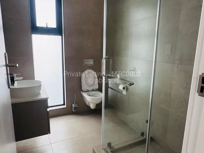 Townhouse/Cluster to Rent in Borrowdale West, Harare