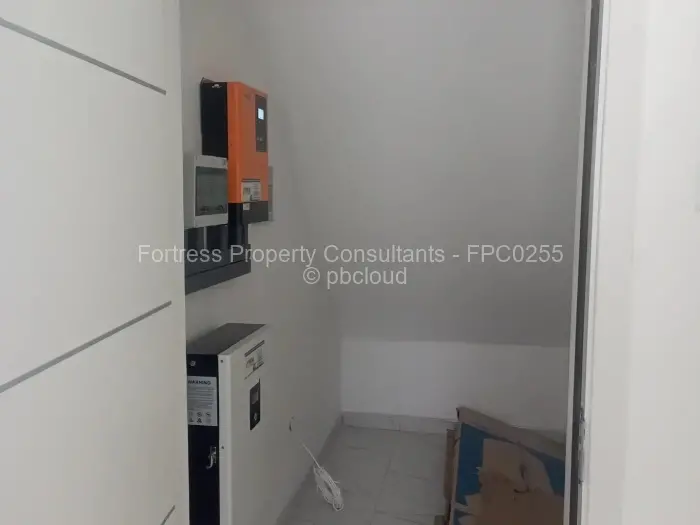 Flat/Apartment to Rent in Newlands, Harare