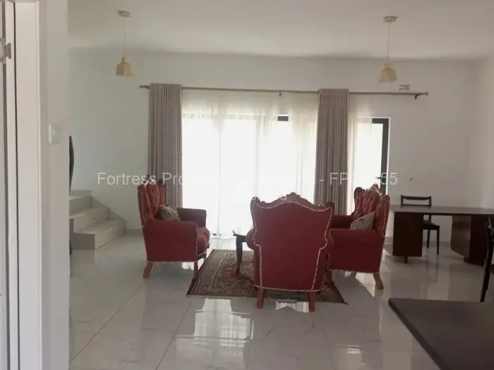 Flat/Apartment to Rent in Newlands, Harare