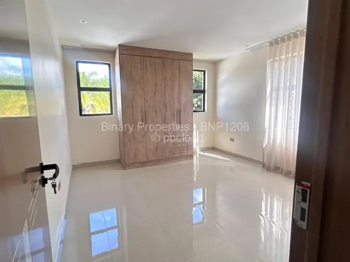 Townhouse/Cluster to Rent in Kambanji, Harare