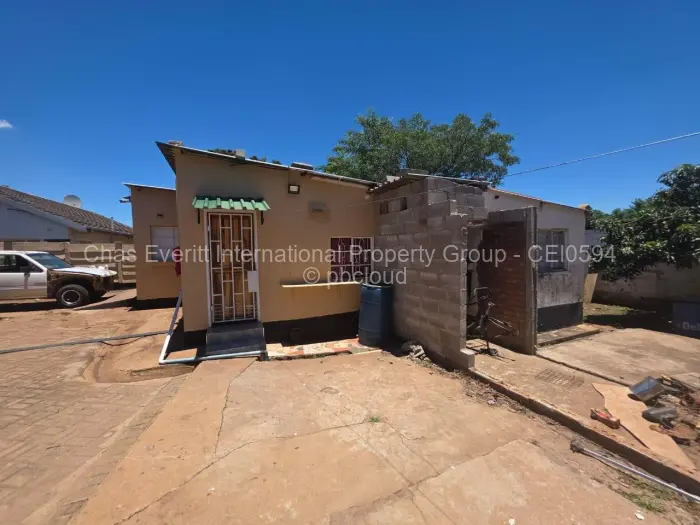 3 Bedroom House for Sale in Paddonhurst, Bulawayo