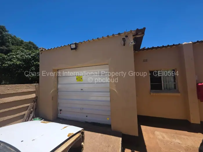 3 Bedroom House for Sale in Paddonhurst, Bulawayo