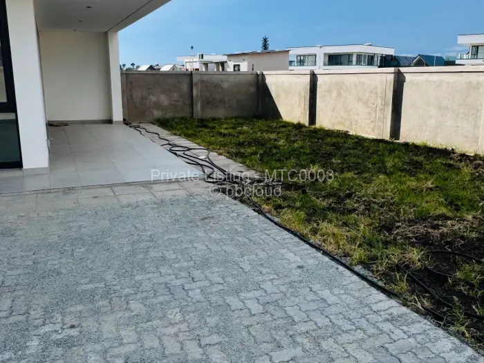 Townhouse/Cluster to Rent in Borrowdale West