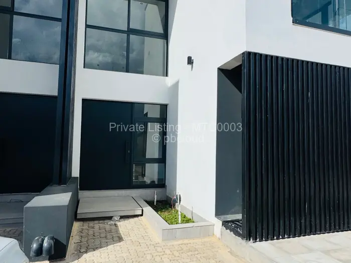 Townhouse/Cluster to Rent in Borrowdale West