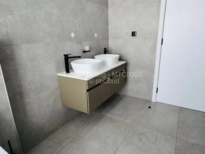 Townhouse/Cluster to Rent in Borrowdale West