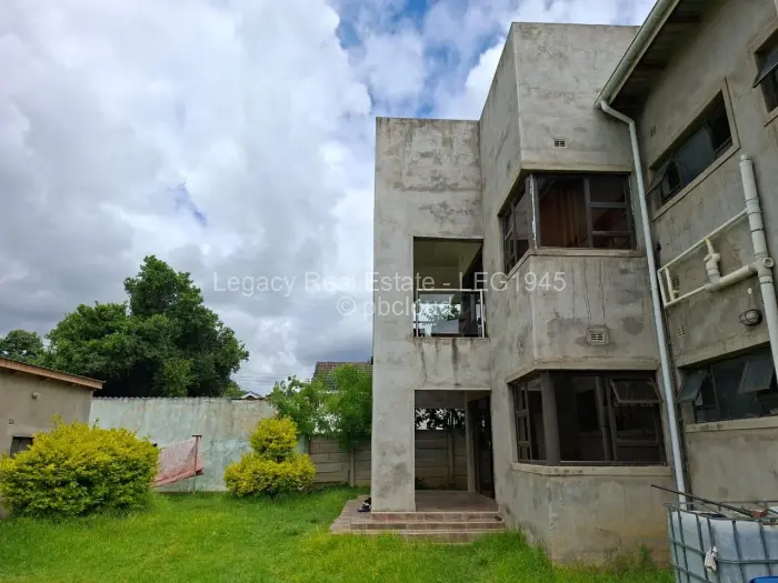 6 Bedroom House for Sale in Avondale West, Harare