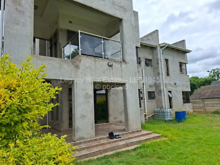 6 Bedroom House for Sale in Avondale West, Harare
