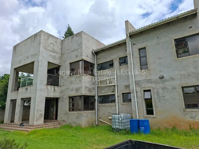 6 Bedroom House for Sale in Avondale West, Harare