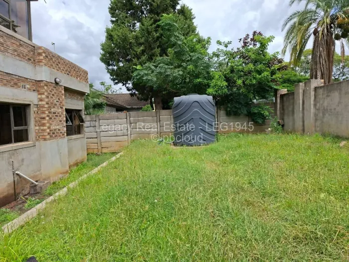 6 Bedroom House for Sale in Avondale West, Harare