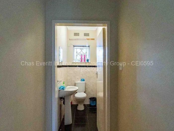 4 Bedroom House for Sale in Alexandra Park, Harare