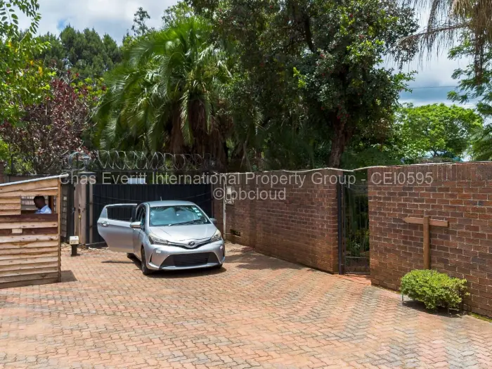 4 Bedroom House for Sale in Alexandra Park, Harare