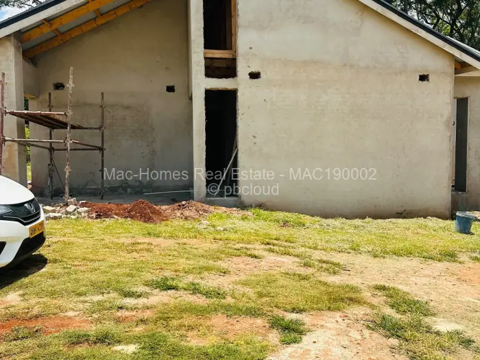 Townhouse/Cluster for Sale in Emerald Hill, Harare