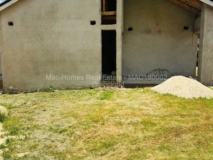 Townhouse/Cluster for Sale in Emerald Hill, Harare