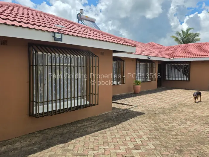 5 Bedroom House for Sale in Manningdale, Bulawayo