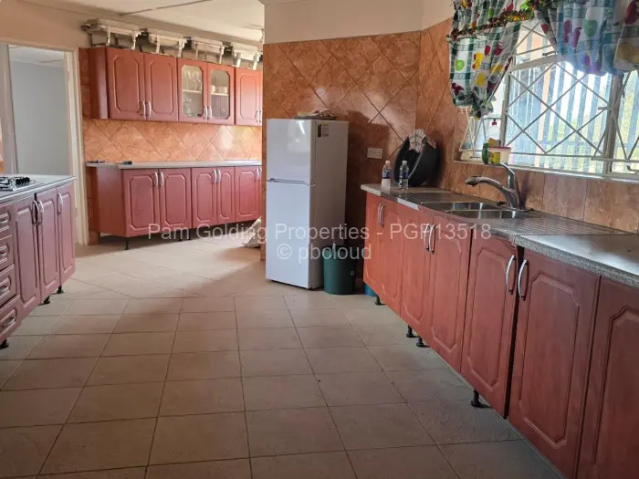 5 Bedroom House for Sale in Manningdale, Bulawayo