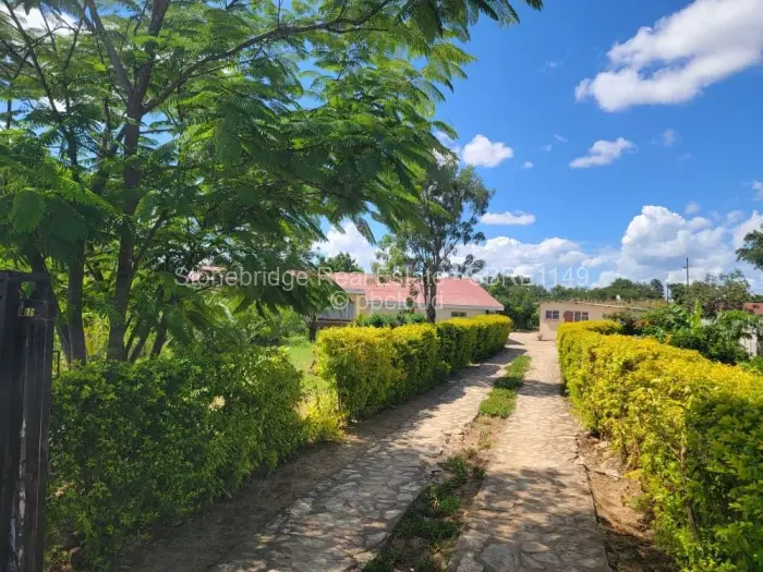 3 Bedroom House for Sale in Lochview, Bulawayo