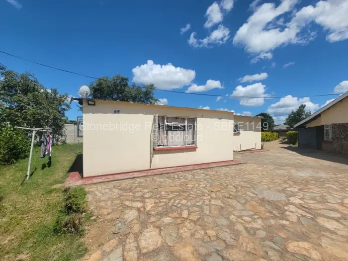 3 Bedroom House for Sale in Lochview, Bulawayo