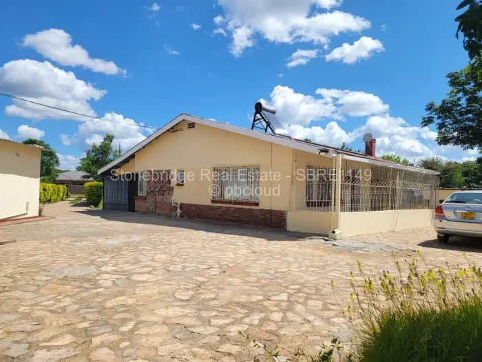 3 Bedroom House for Sale in Lochview, Bulawayo