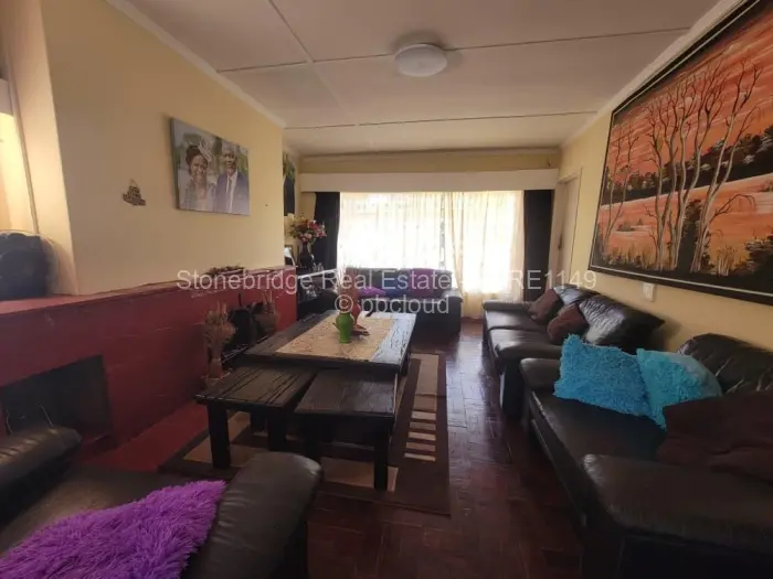 3 Bedroom House for Sale in Lochview, Bulawayo