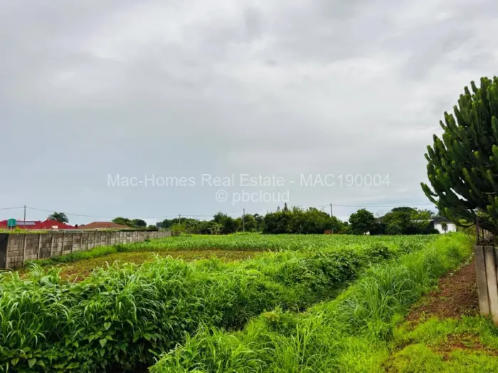 Residential Stand for Sale in Norton, Norton