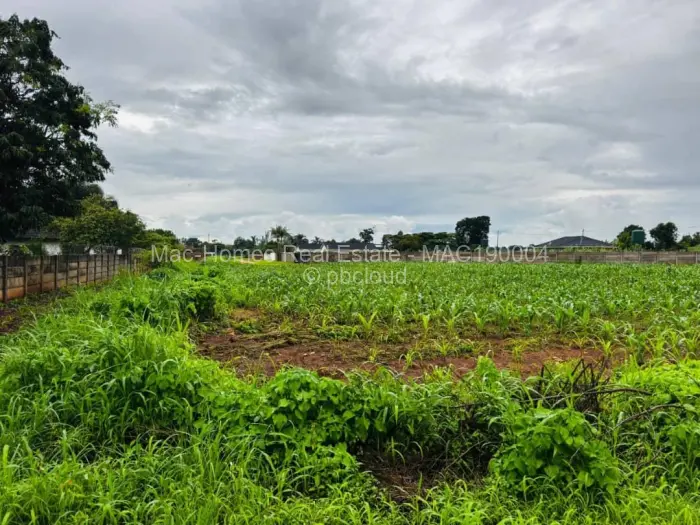 Residential Stand for Sale in Norton, Norton