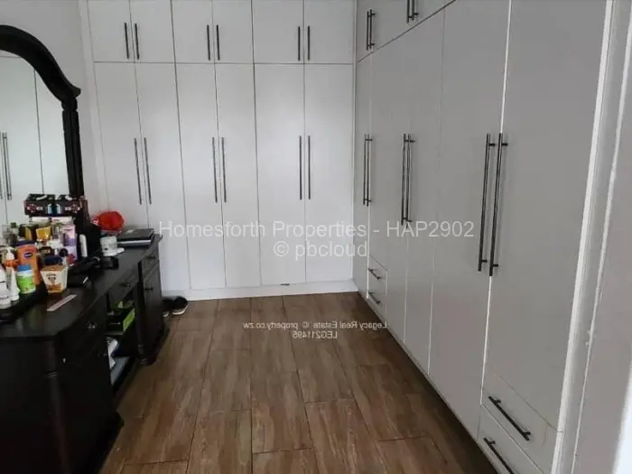 6 Bedroom House for Sale in Sandton Park, Harare