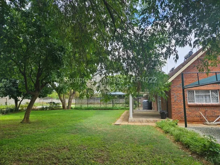 6 Bedroom House for Sale in Mount Pleasant, Harare