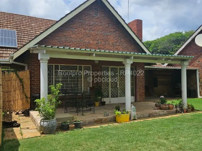 6 Bedroom House for Sale in Mount Pleasant, Harare