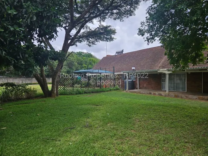 6 Bedroom House for Sale in Mount Pleasant, Harare