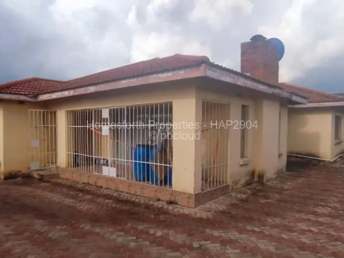4 Bedroom House for Sale in Mainway Meadows, Harare