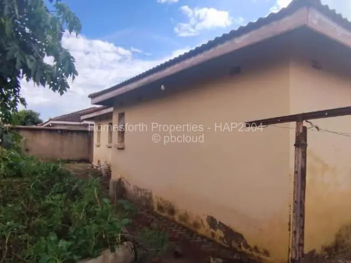 4 Bedroom House for Sale in Mainway Meadows, Harare