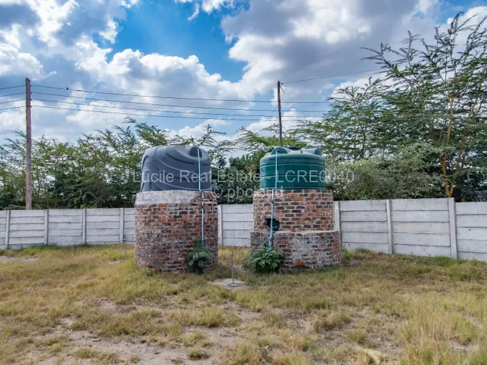 Warehouse/Industrial for Sale in Chitungwiza, Chitungwiza