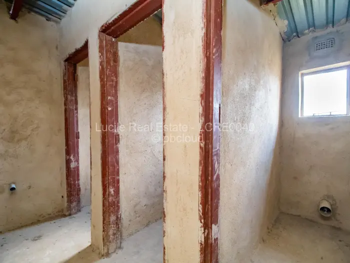 Warehouse/Industrial for Sale in Chitungwiza, Chitungwiza