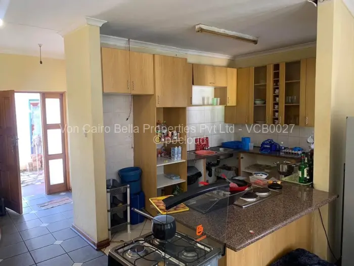 Townhouse/Cluster for Sale in Bluff Hill, Harare