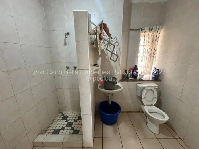 Townhouse/Cluster for Sale in Bluff Hill, Harare