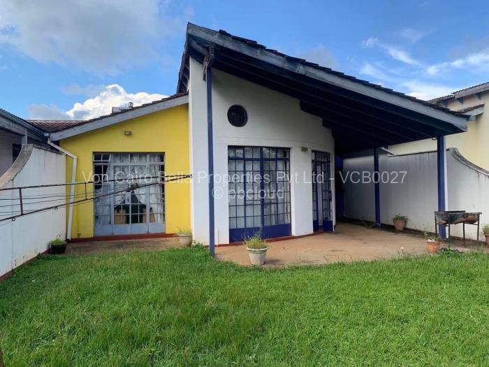 Townhouse/Cluster for Sale in Bluff Hill, Harare