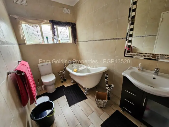 4 Bedroom House for Sale in Hillside Byo, Bulawayo