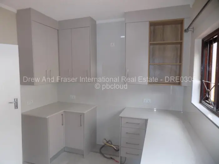 Townhouse/Cluster to Rent in Newlands, Harare