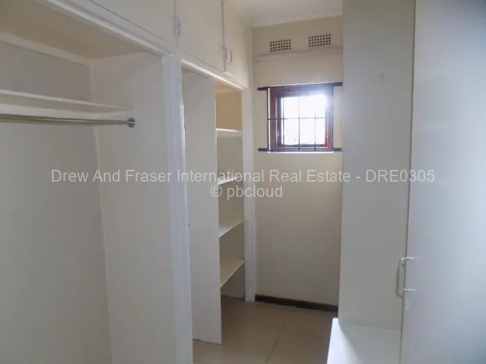 Townhouse/Cluster to Rent in Newlands, Harare