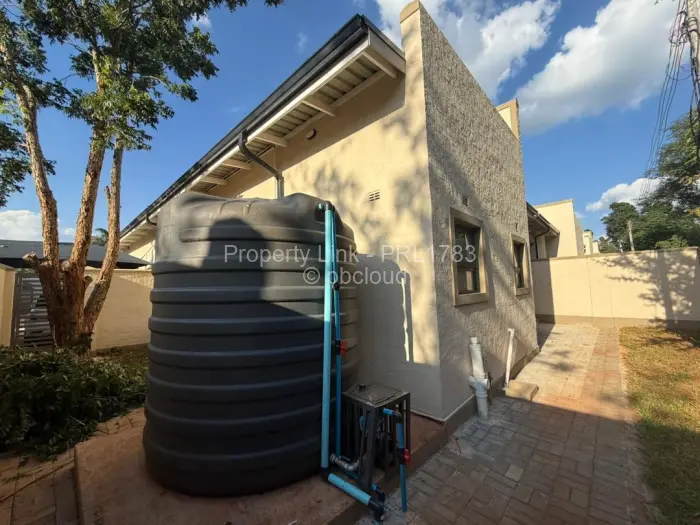 Townhouse/Cluster to Rent in Pomona