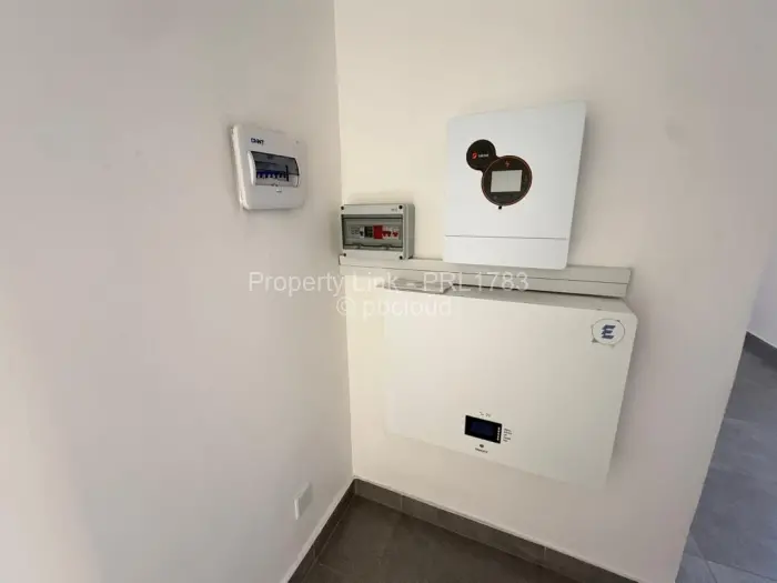 Townhouse/Cluster to Rent in Pomona