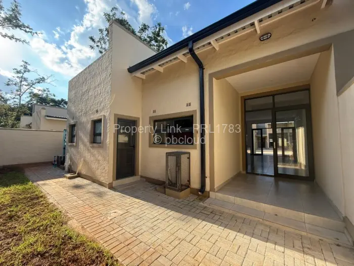 Townhouse/Cluster to Rent in Pomona